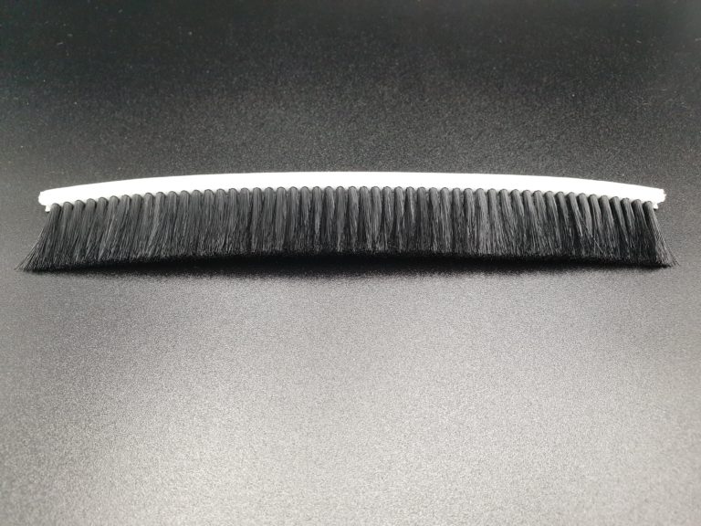 Burlete Cepillo Obturacion Bajo Puerta - Cepillo Técnico - Cepillos